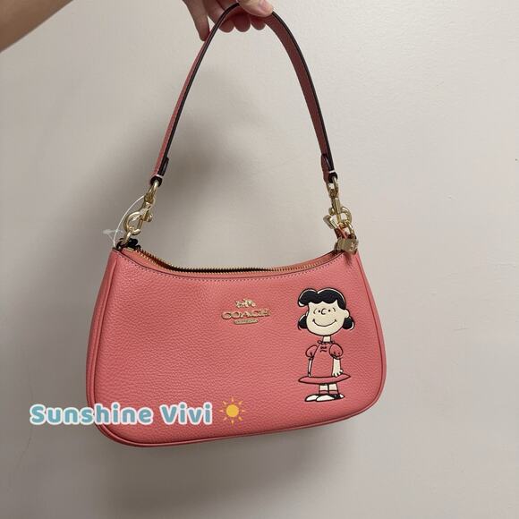 NWT COACH x PEANUTS 2025 Teri Shoulder Bag with Lucy Bright Coral Multi CBM32 - Picture 1 of 7